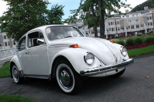 Classic 1972 VW Beetle BuG Sedan Pastel White - Classic VW Beetles ...